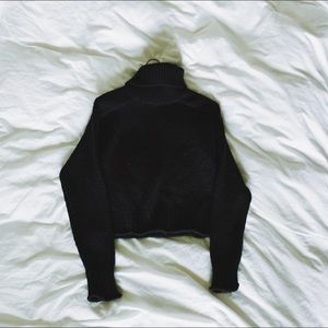 Fall 2019, Black Cropped Turtle Neck Knit Sweater